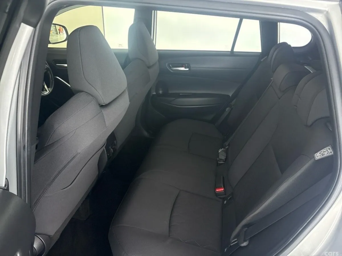 Toyota Corolla Cross Hatchback, Petrol Hybrid, 2023, Silver