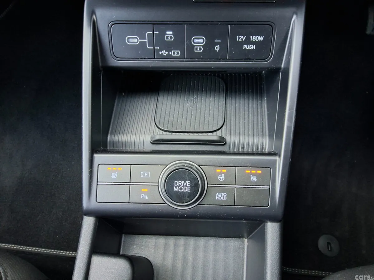 Hyundai KONA SUV, Petrol Hybrid, 2024, Green