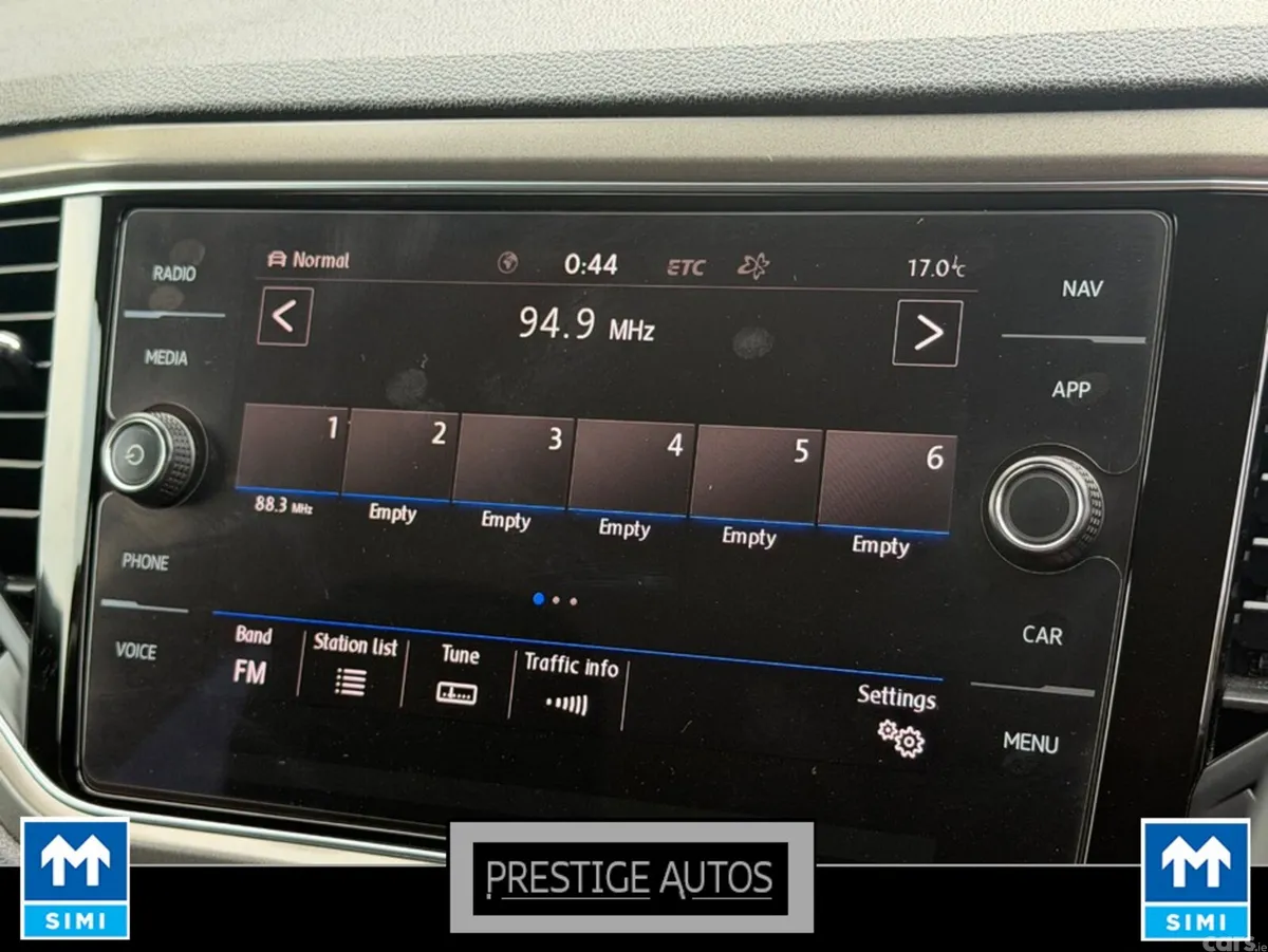 Volkswagen T-Roc SUV, Diesel, 2020, Orange