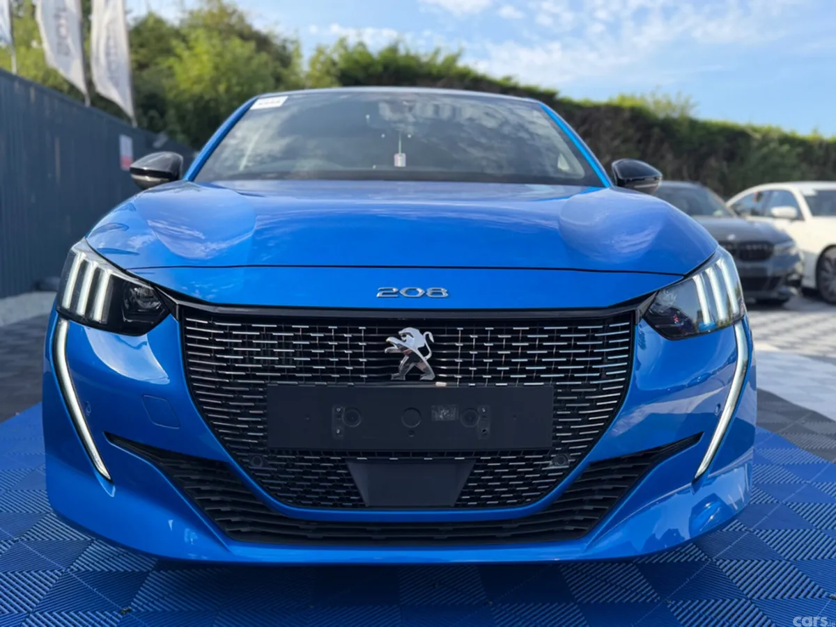 Peugeot 208 Hatchback, Petrol, 2021, Blue