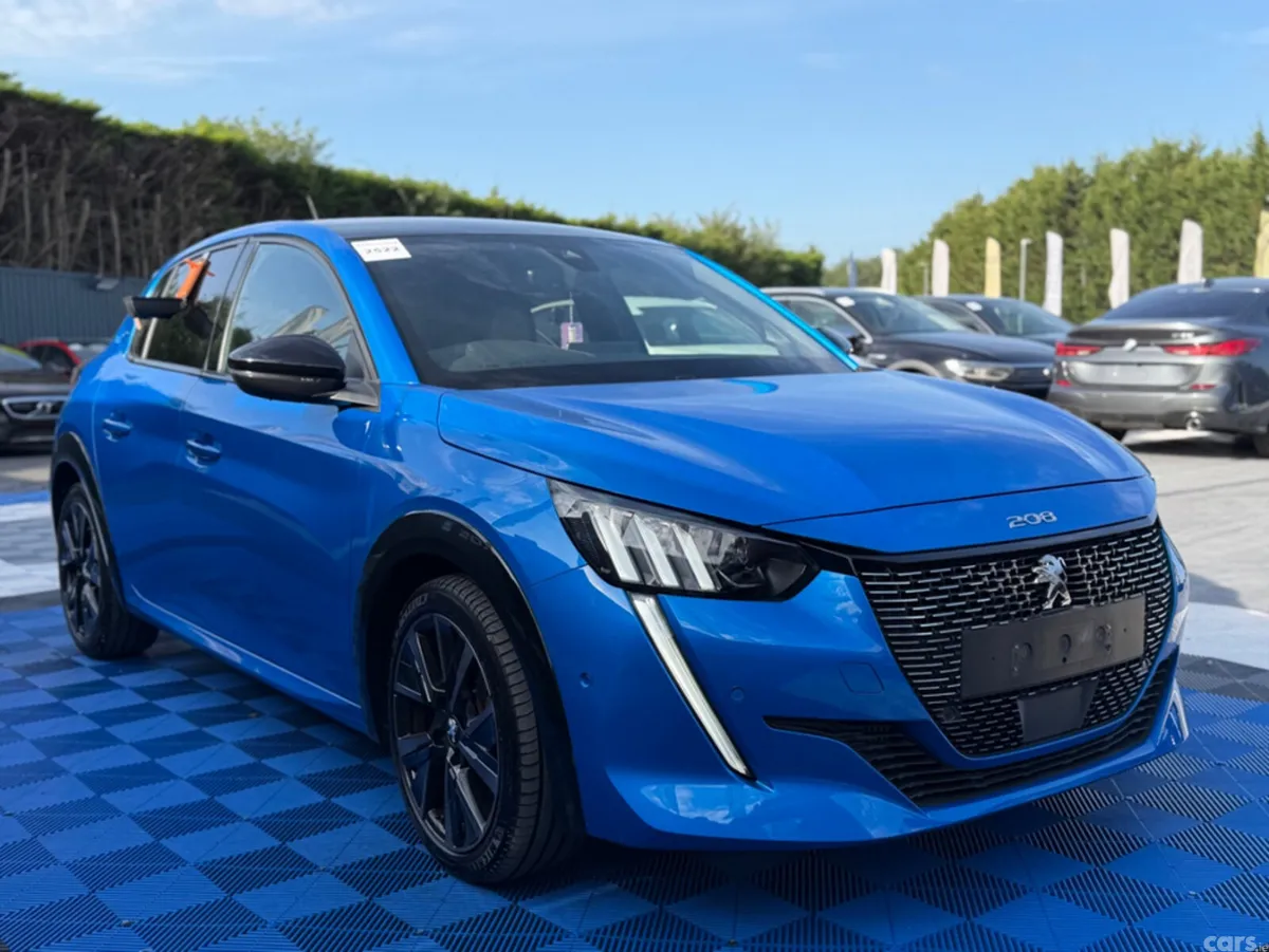Peugeot 208 Hatchback, Petrol, 2021, Blue