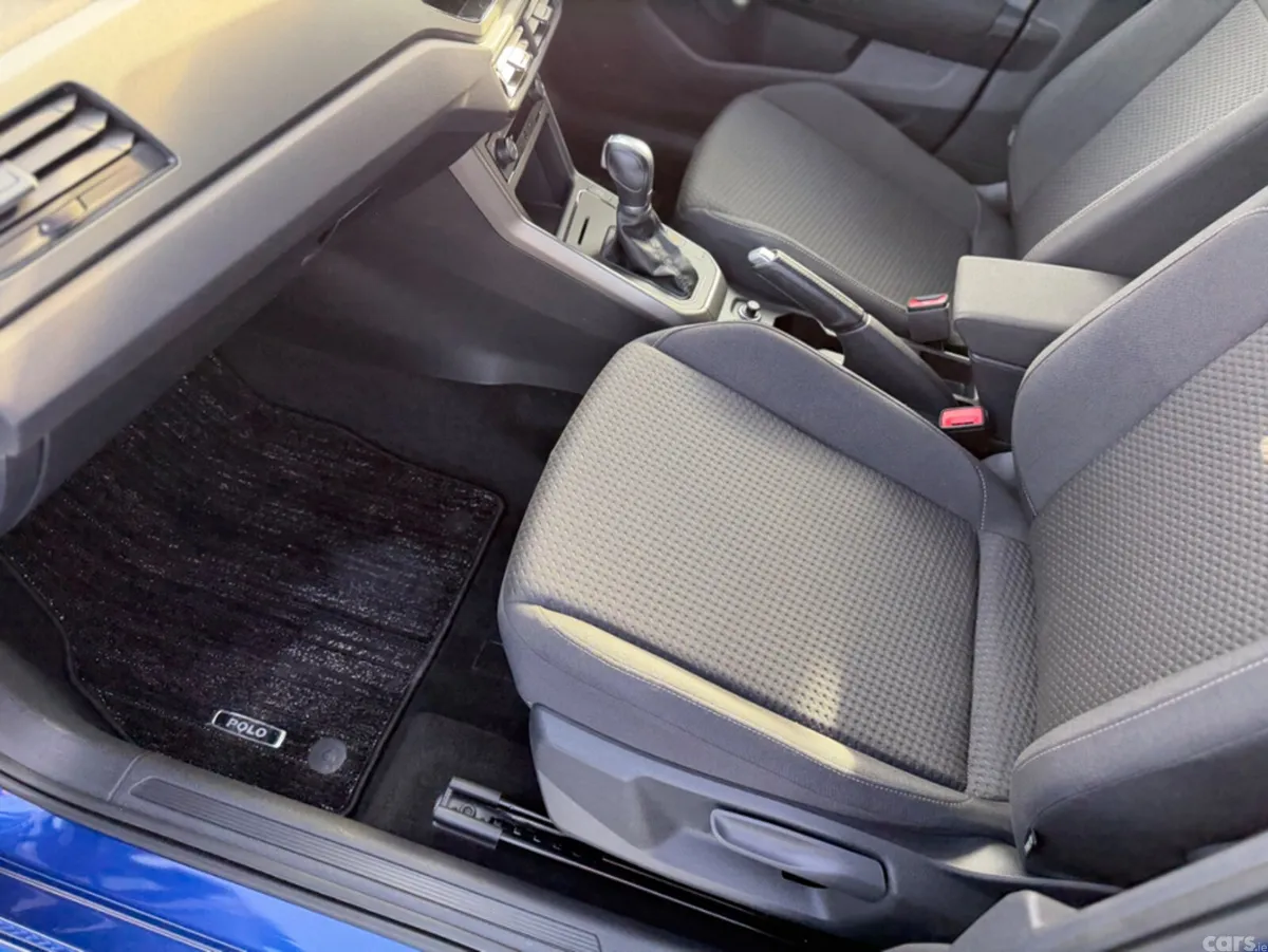 Volkswagen Polo Hatchback, Petrol, 2018, Blue