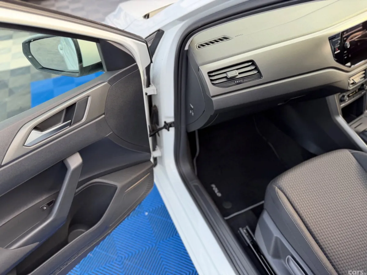 Volkswagen Polo Hatchback, Petrol, 2019, White