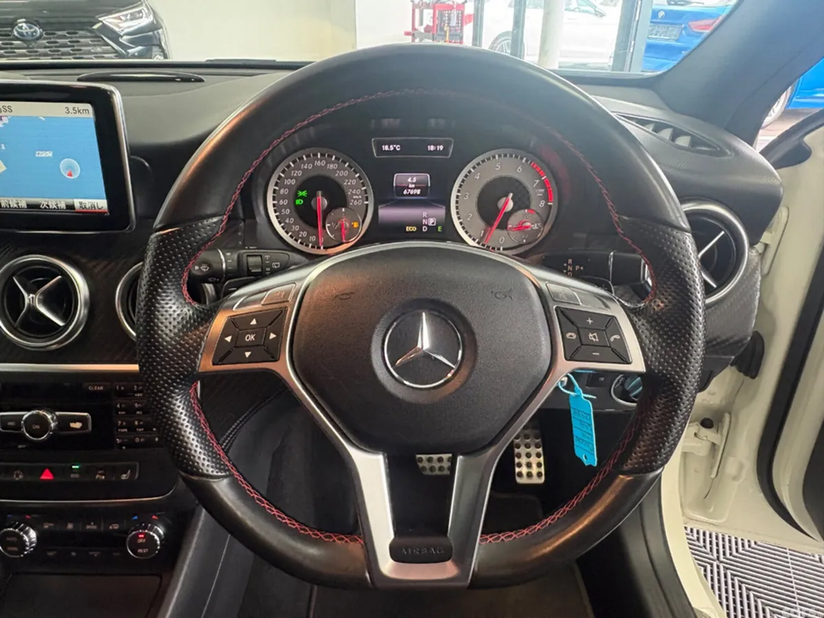 Mercedes-Benz A-Class Hatchback, Petrol, 2014, White