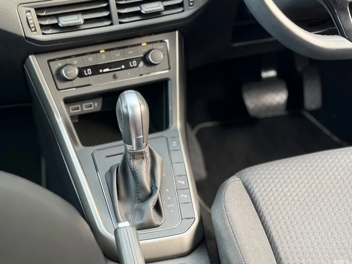 Volkswagen Polo Hatchback, Petrol, 2019, White