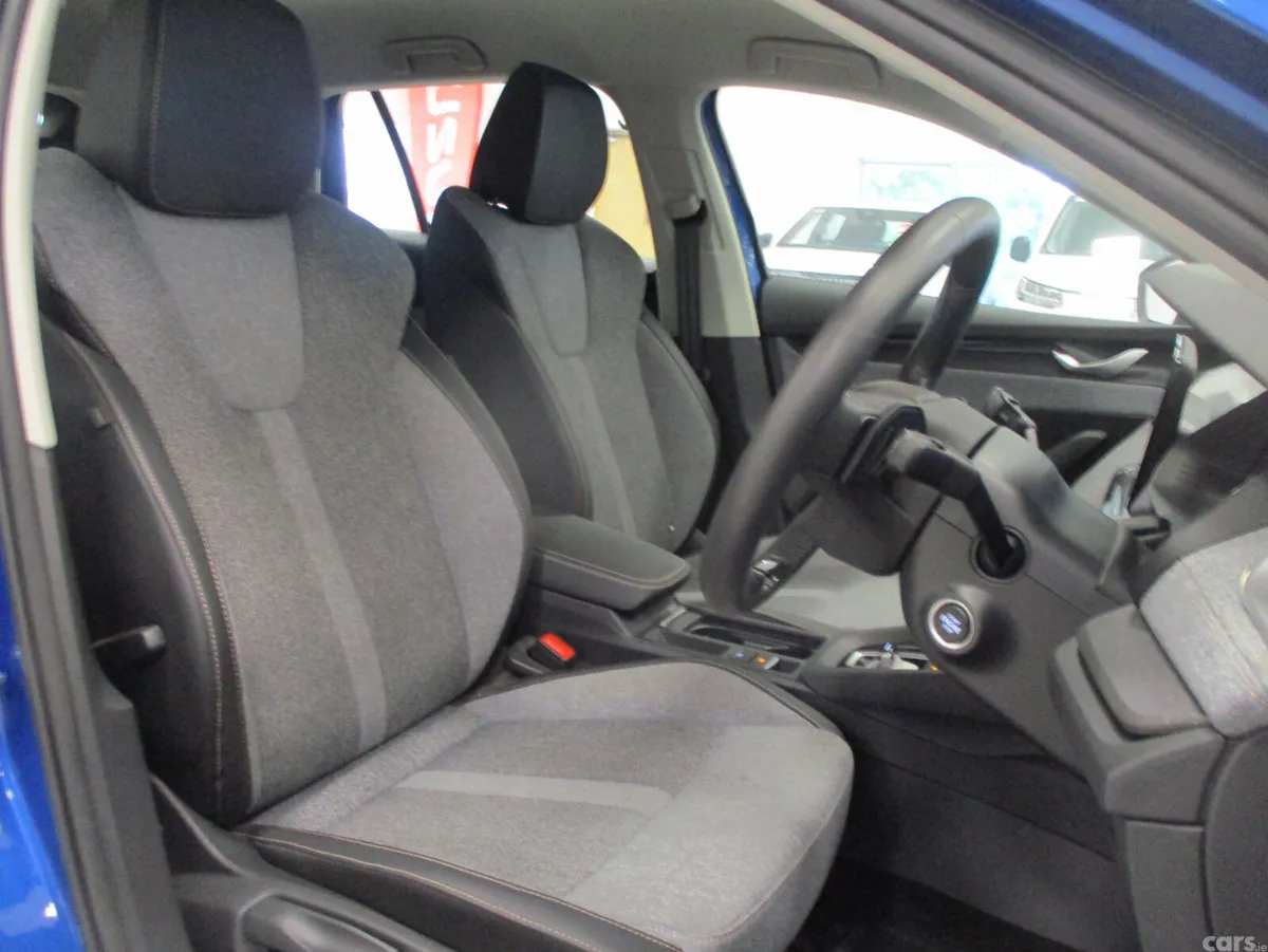 Skoda Octavia Estate, Petrol Hybrid, 2025, Blue