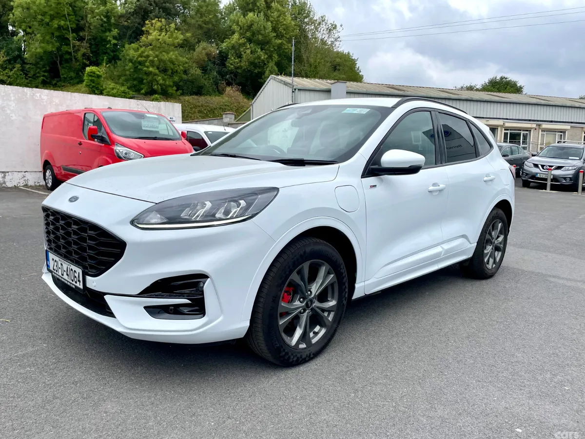 Ford Kuga SUV, Petrol Plug-in Hybrid, 2023, White