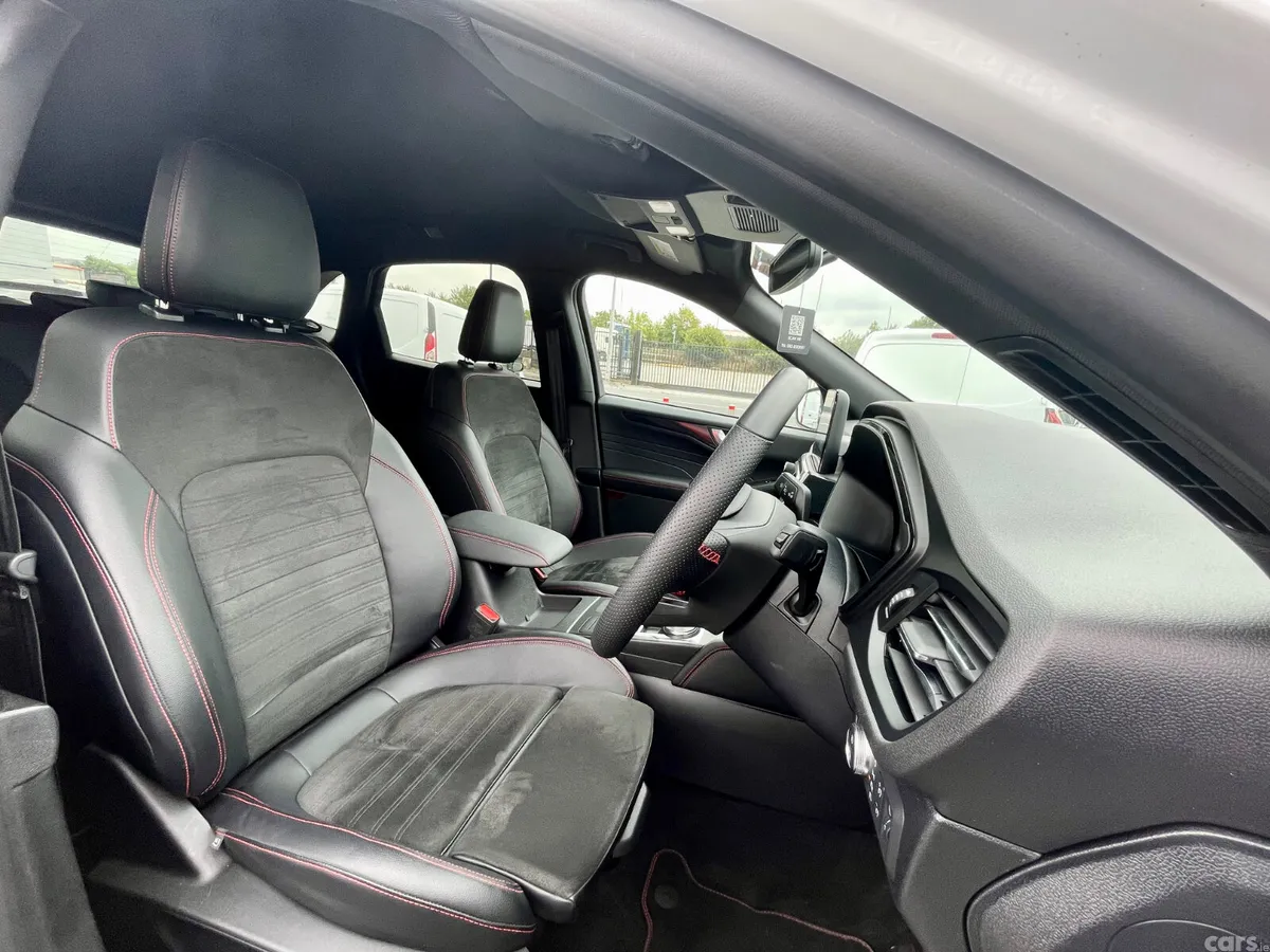 Ford Kuga SUV, Petrol Plug-in Hybrid, 2023, White