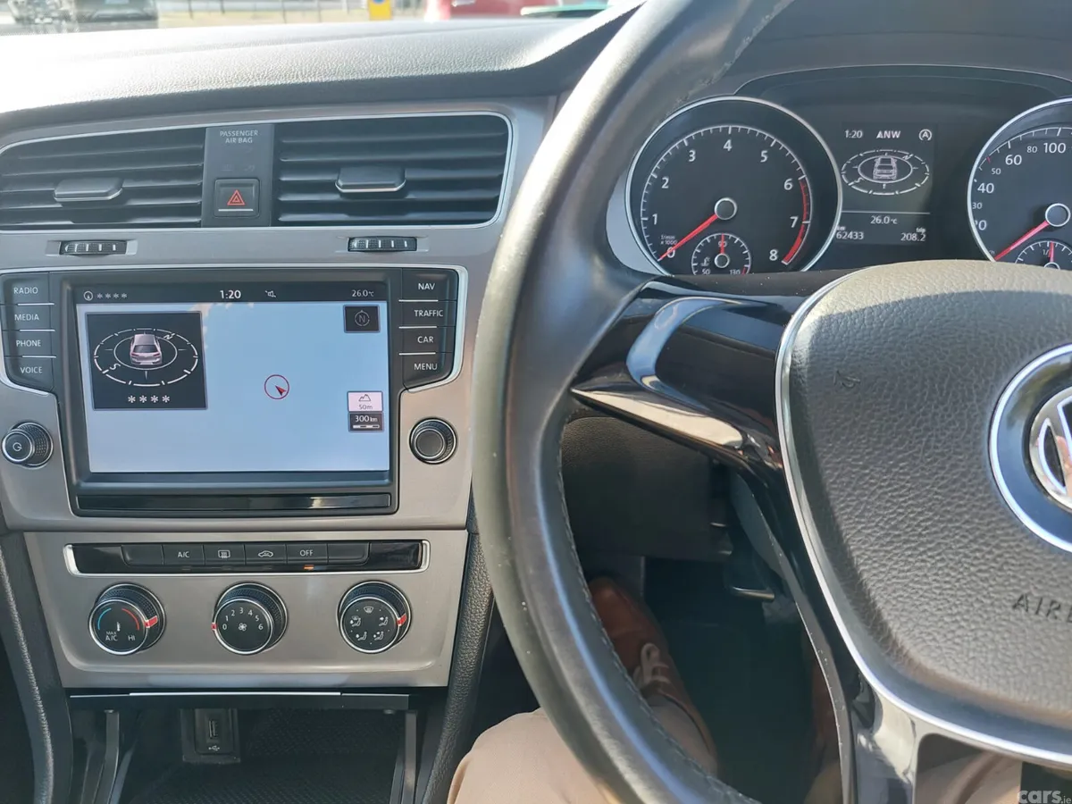 Volkswagen Golf Hatchback, Petrol, 2016, Silver