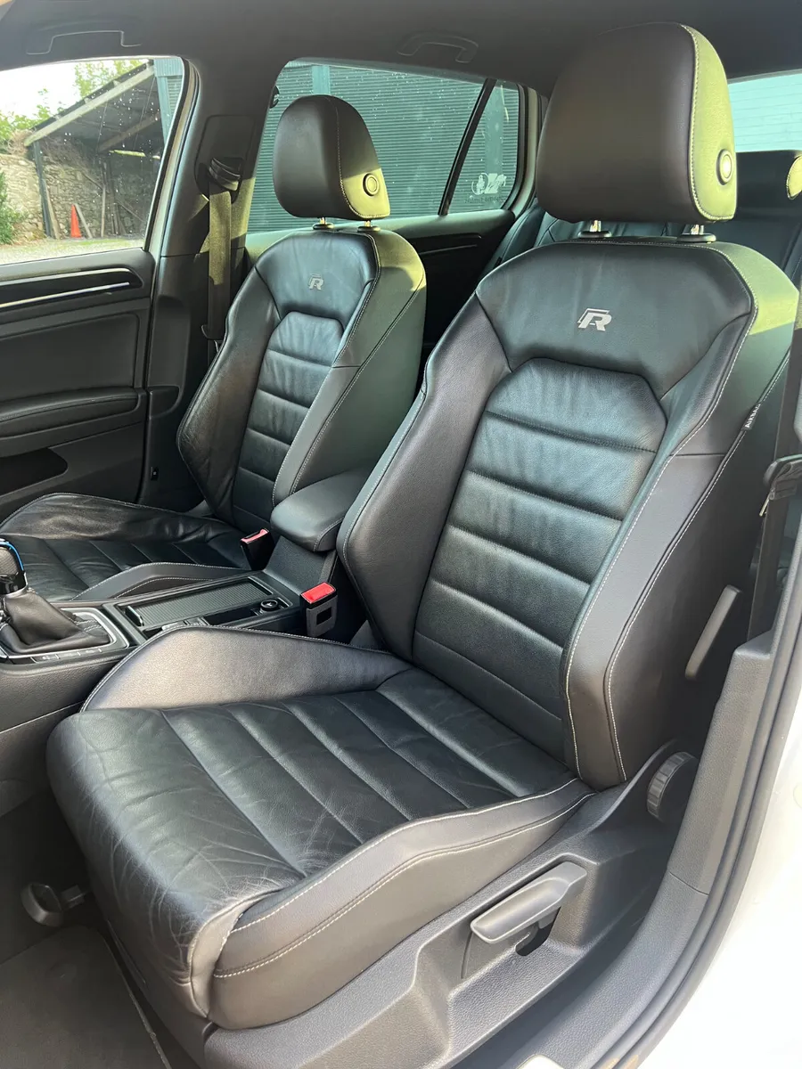 Volkswagen Golf Hatchback, Petrol, 2014, White