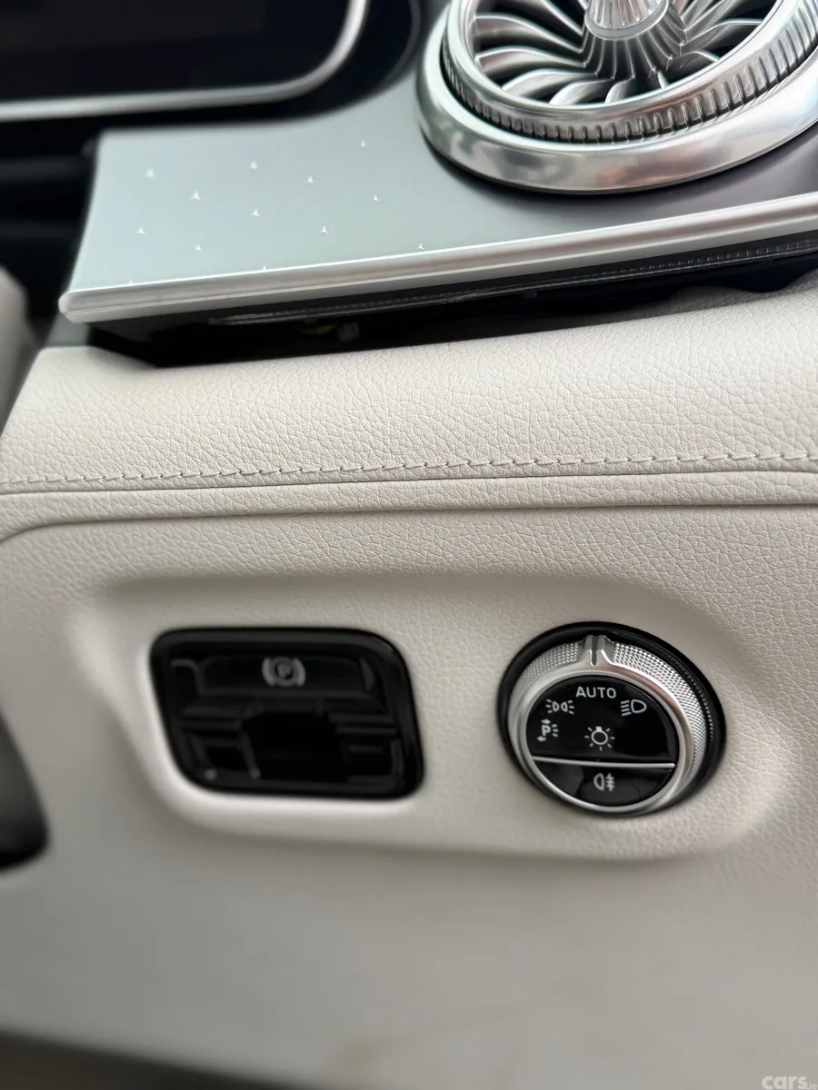 Mercedes-Benz EQE Saloon, Electric, 2023, Grey