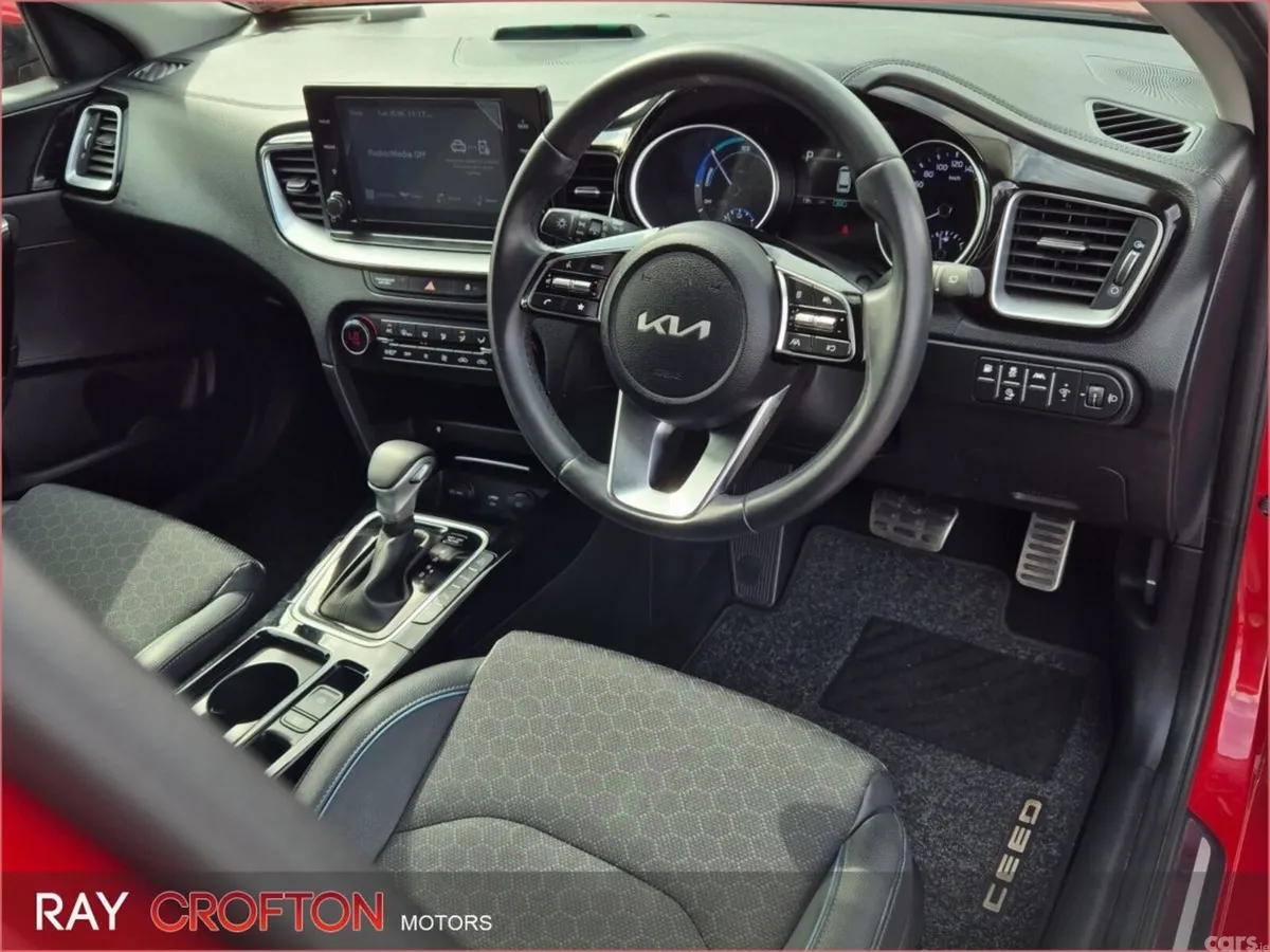 Kia Ceed Estate, Petrol Plug-in Hybrid, 2022, Red