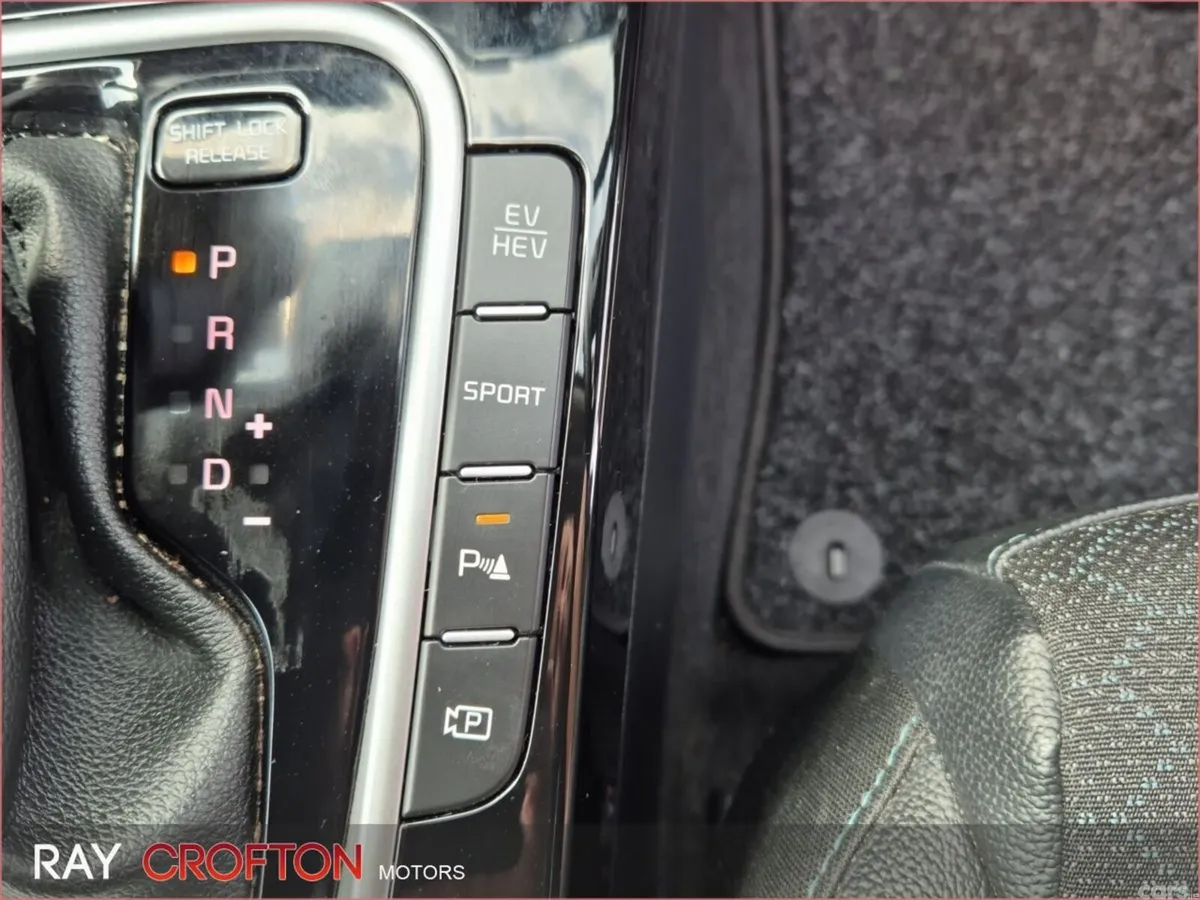 Kia Ceed Estate, Petrol Plug-in Hybrid, 2022, Red