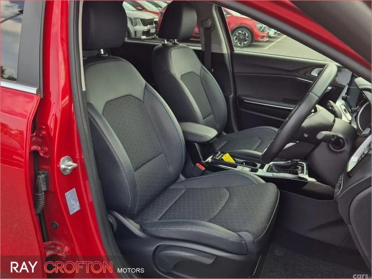 Kia Ceed Estate, Petrol Plug-in Hybrid, 2022, Red