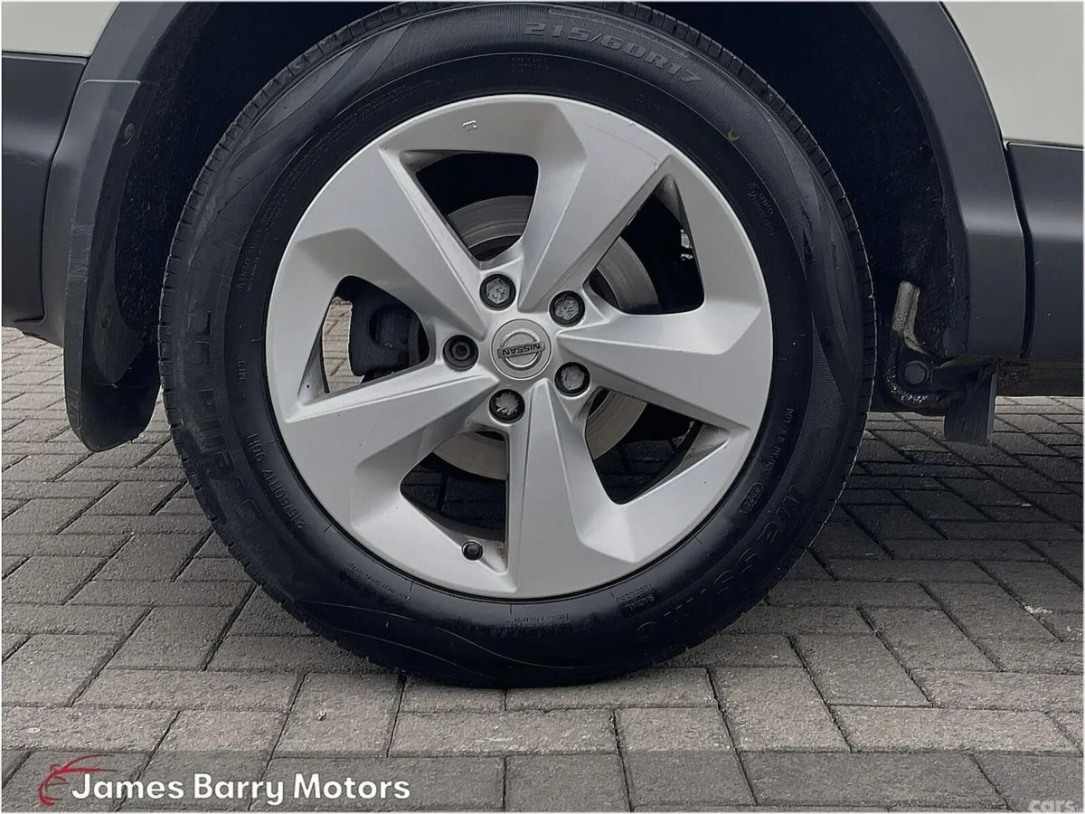 Nissan Qashqai MPV, Diesel, 2019, White