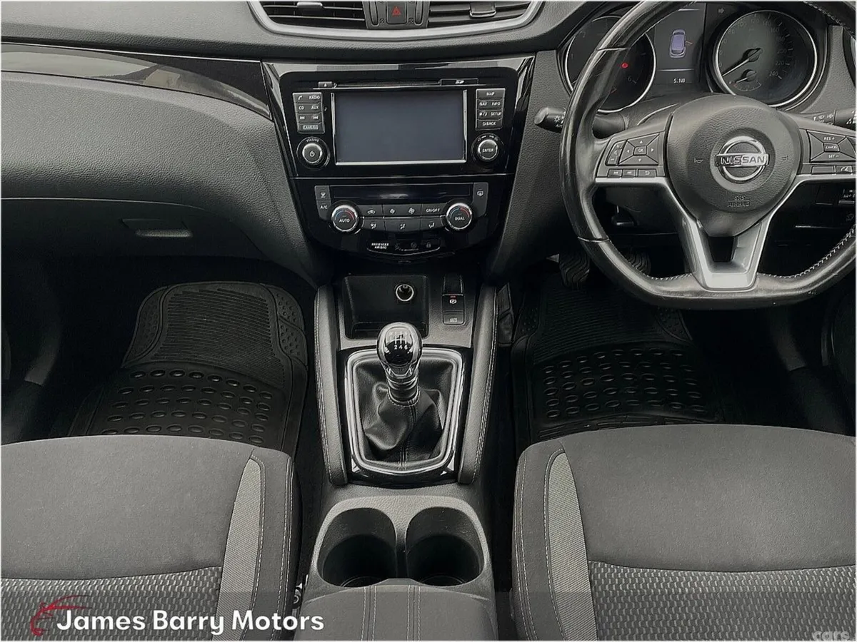Nissan Qashqai MPV, Diesel, 2019, White
