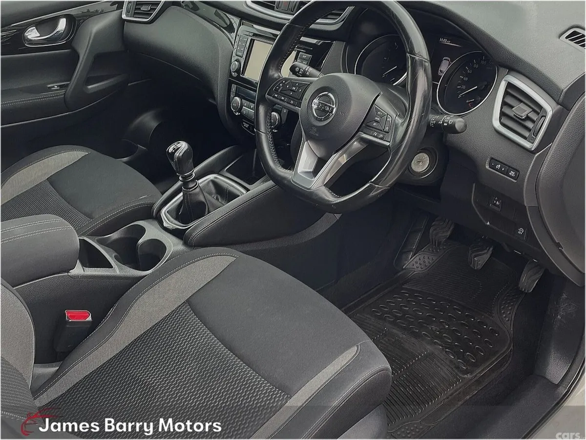 Nissan Qashqai MPV, Diesel, 2019, White