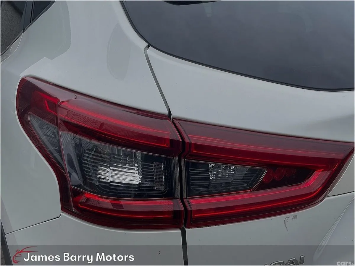 Nissan Qashqai MPV, Diesel, 2019, White