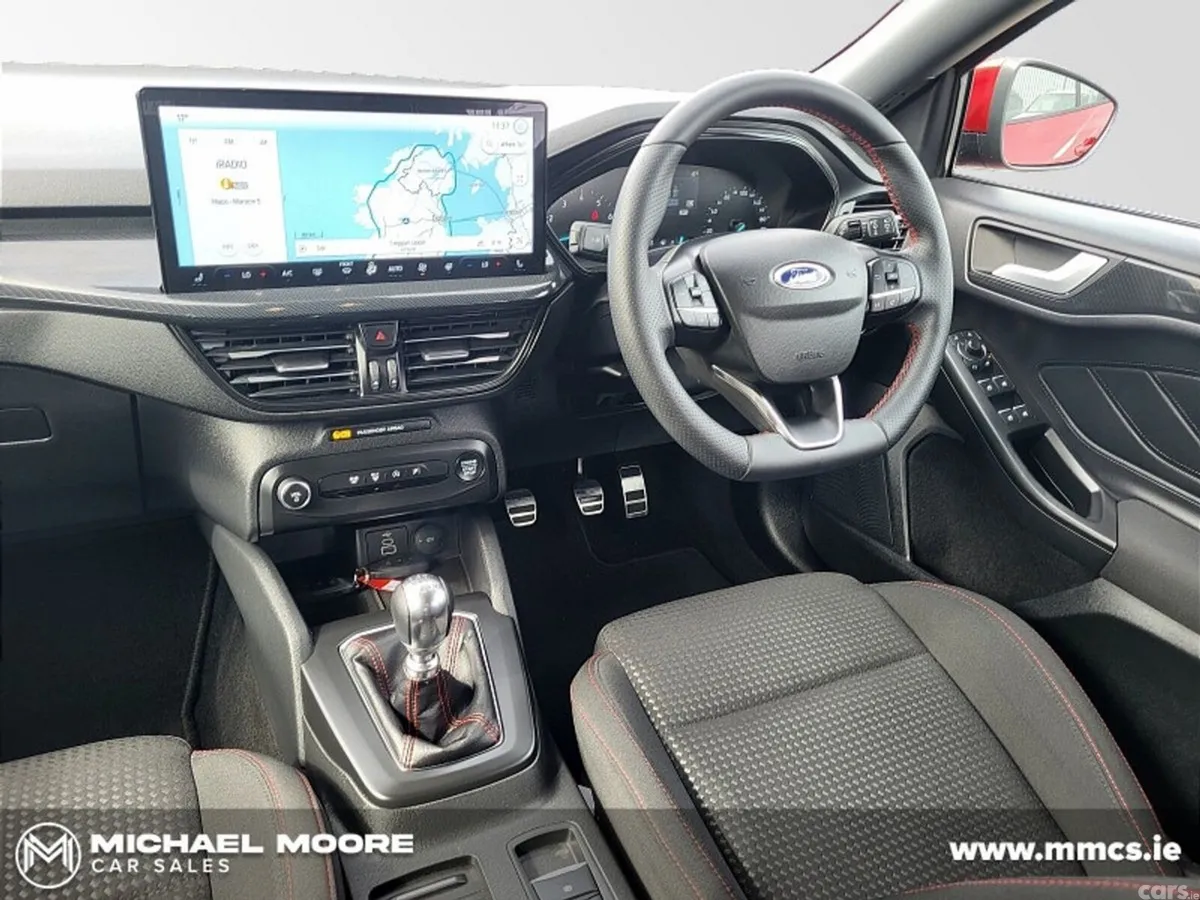 Ford Focus Hatchback, Petrol, 2024, Red