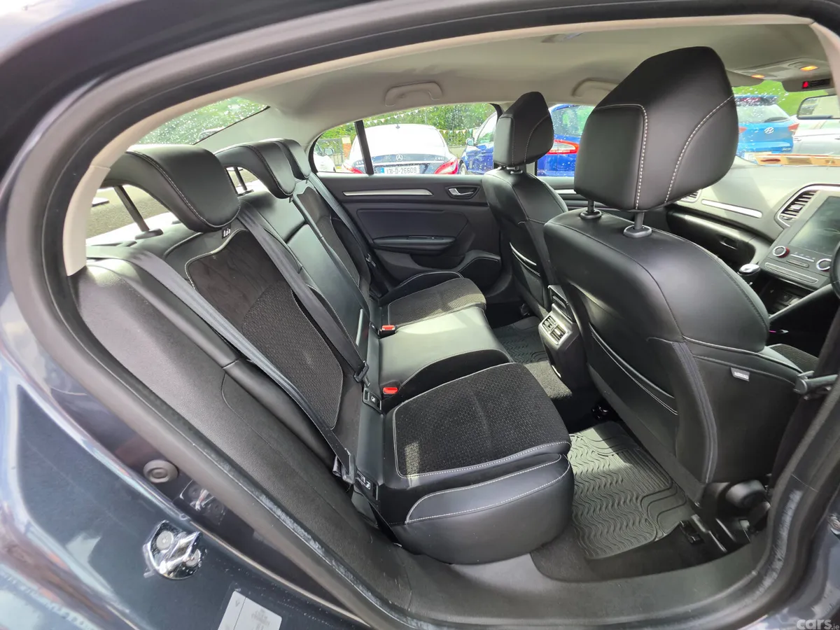 Renault Megane Saloon, Diesel, 2020, Grey