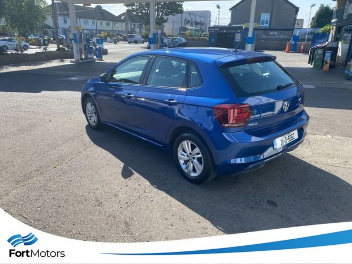 Volkswagen Polo Hatchback, Petrol, 2021, Blue