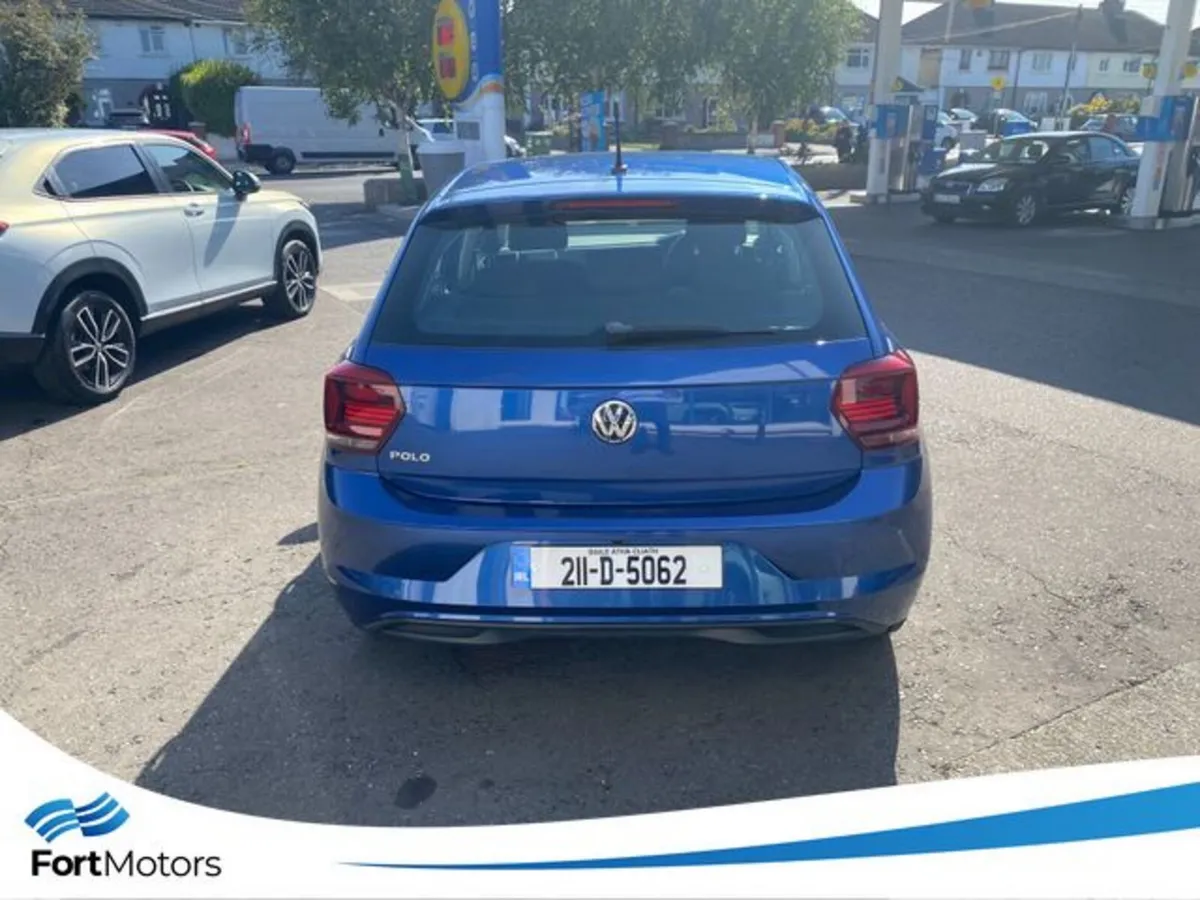 Volkswagen Polo Hatchback, Petrol, 2021, Blue
