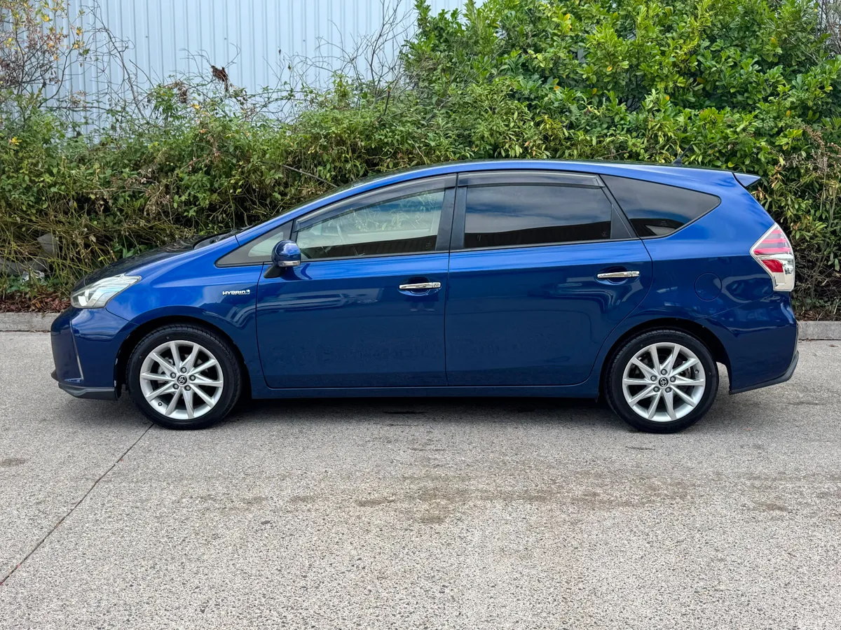 Toyota Prius Estate, Petrol Hybrid, 2014, Blue