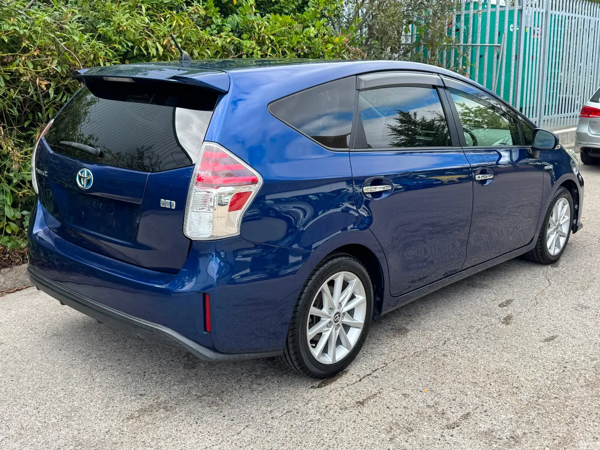 Toyota Prius Estate, Petrol Hybrid, 2014, Blue