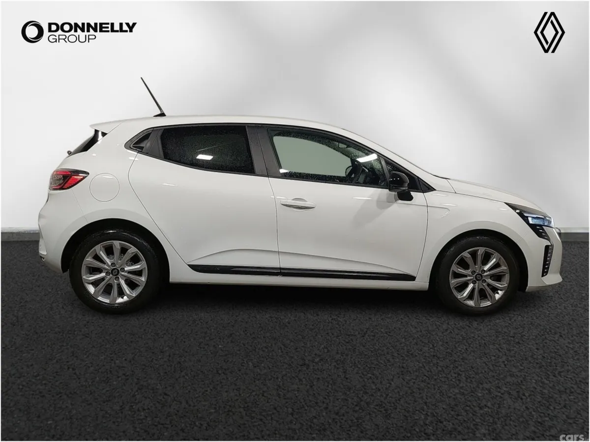 Renault Clio Hatchback, Petrol, 2026, White