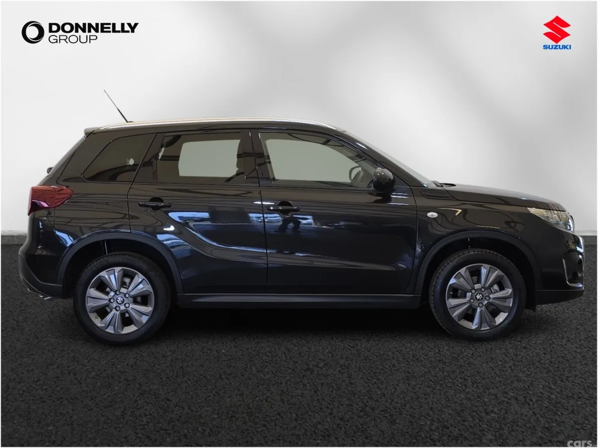 Suzuki Vitara Estate, Petrol Hybrid, 2022, Black