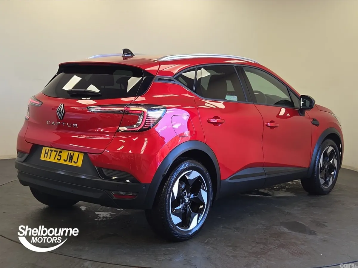 Renault Captur Hatchback, Petrol, 2026, Red