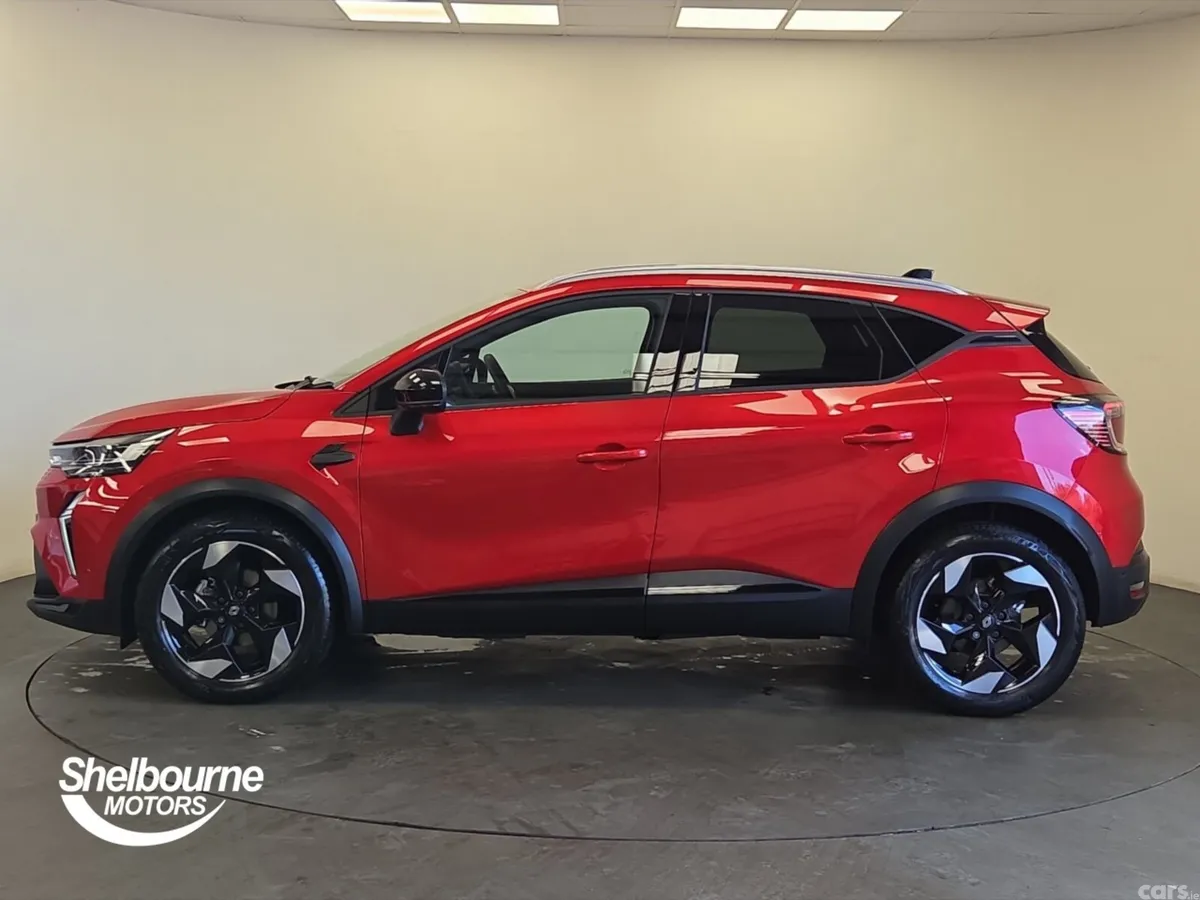 Renault Captur Hatchback, Petrol, 2026, Red