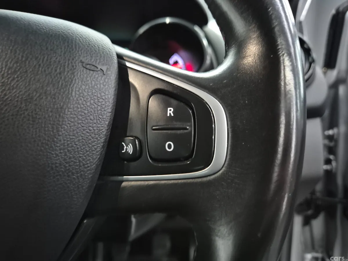 Renault Clio Hatchback, Petrol, 2018, Grey
