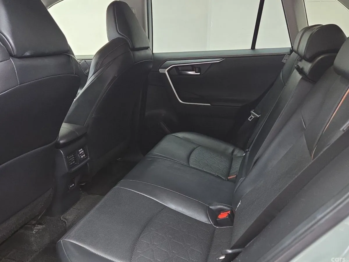 Toyota RAV4 SUV, Petrol Hybrid, 2023, Green