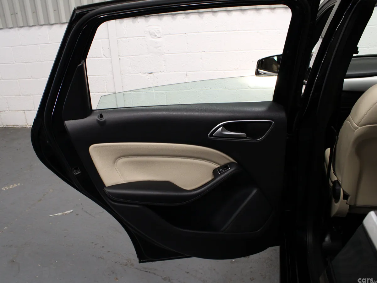 Mercedes-Benz B-Class MPV, Diesel, 2018, Black