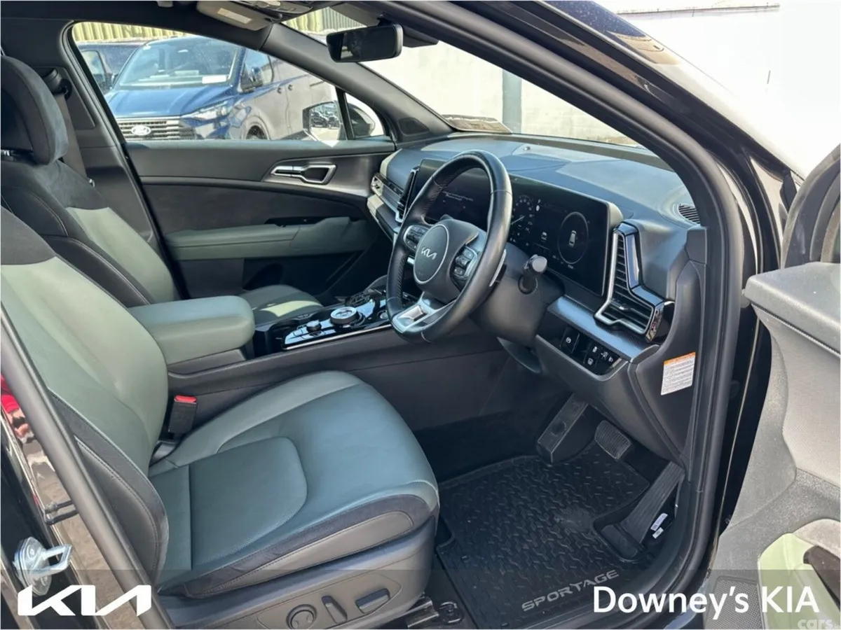Kia Sportage SUV, Petrol Hybrid, 2024, Grey