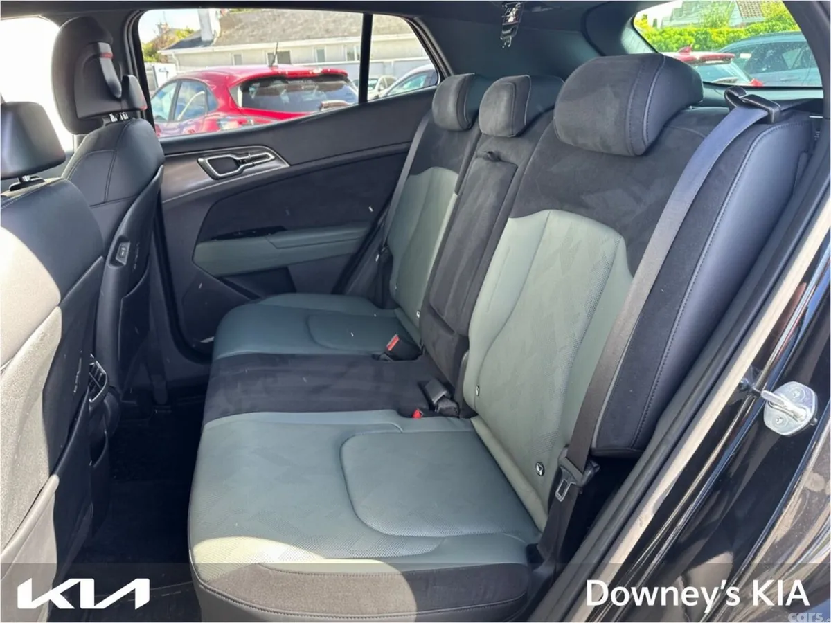 Kia Sportage SUV, Petrol Hybrid, 2024, Grey