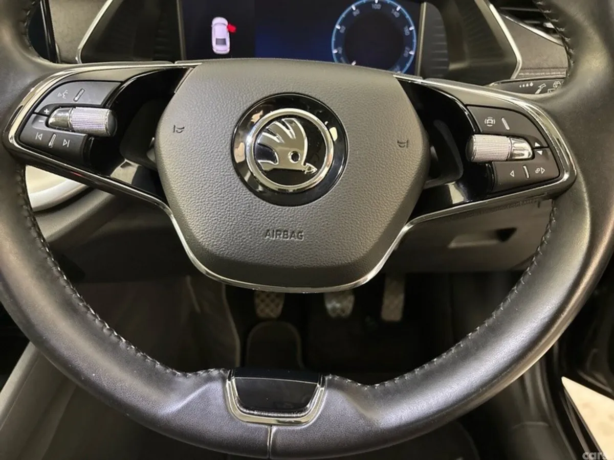 Skoda Octavia Hatchback, Petrol, 2022, Black