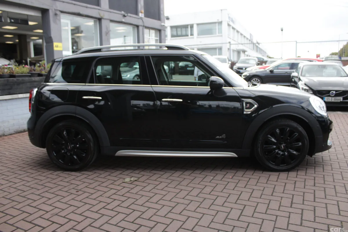 Mini Cooper Hatchback, Diesel, 2019, Black