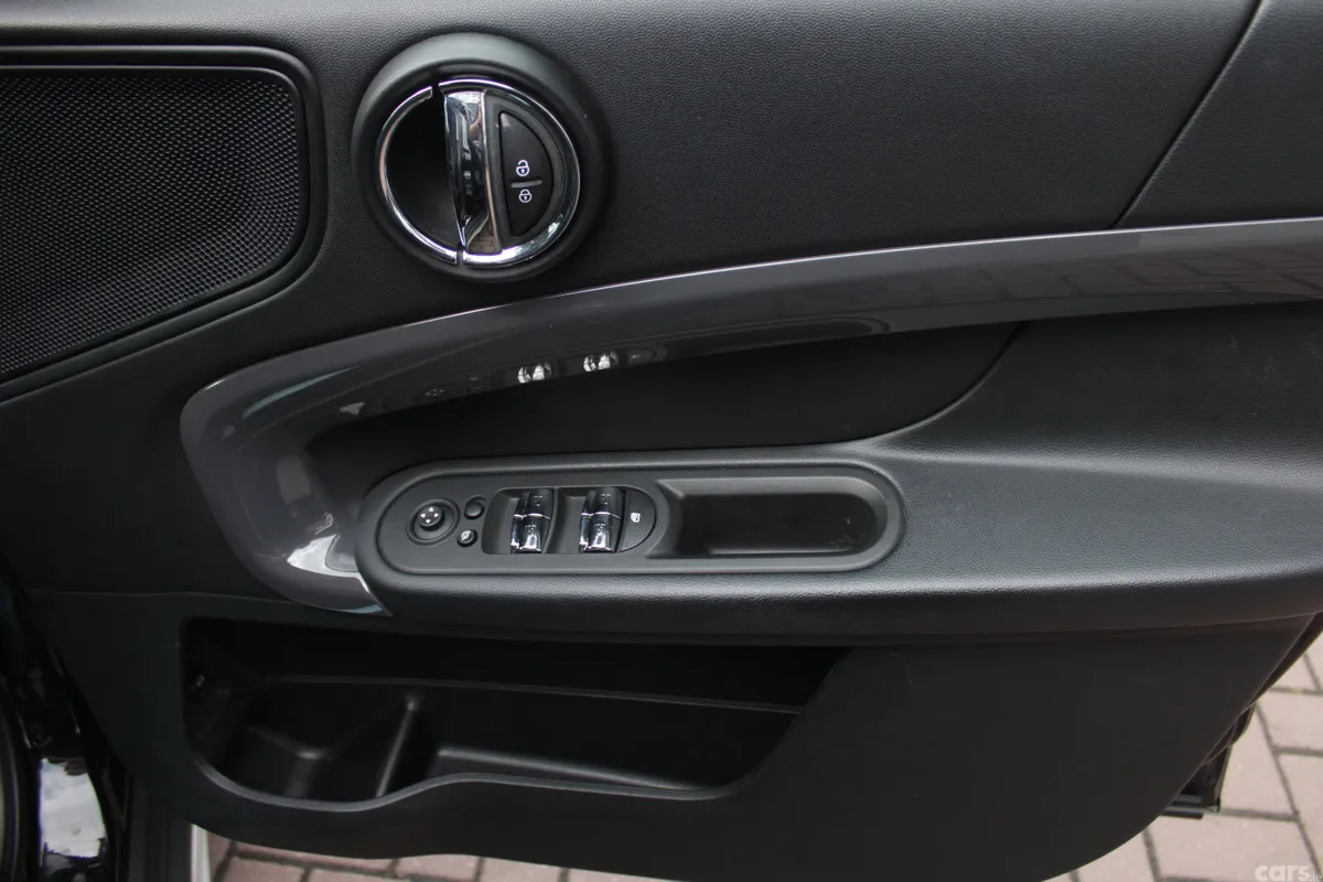 Mini Cooper Hatchback, Diesel, 2019, Black