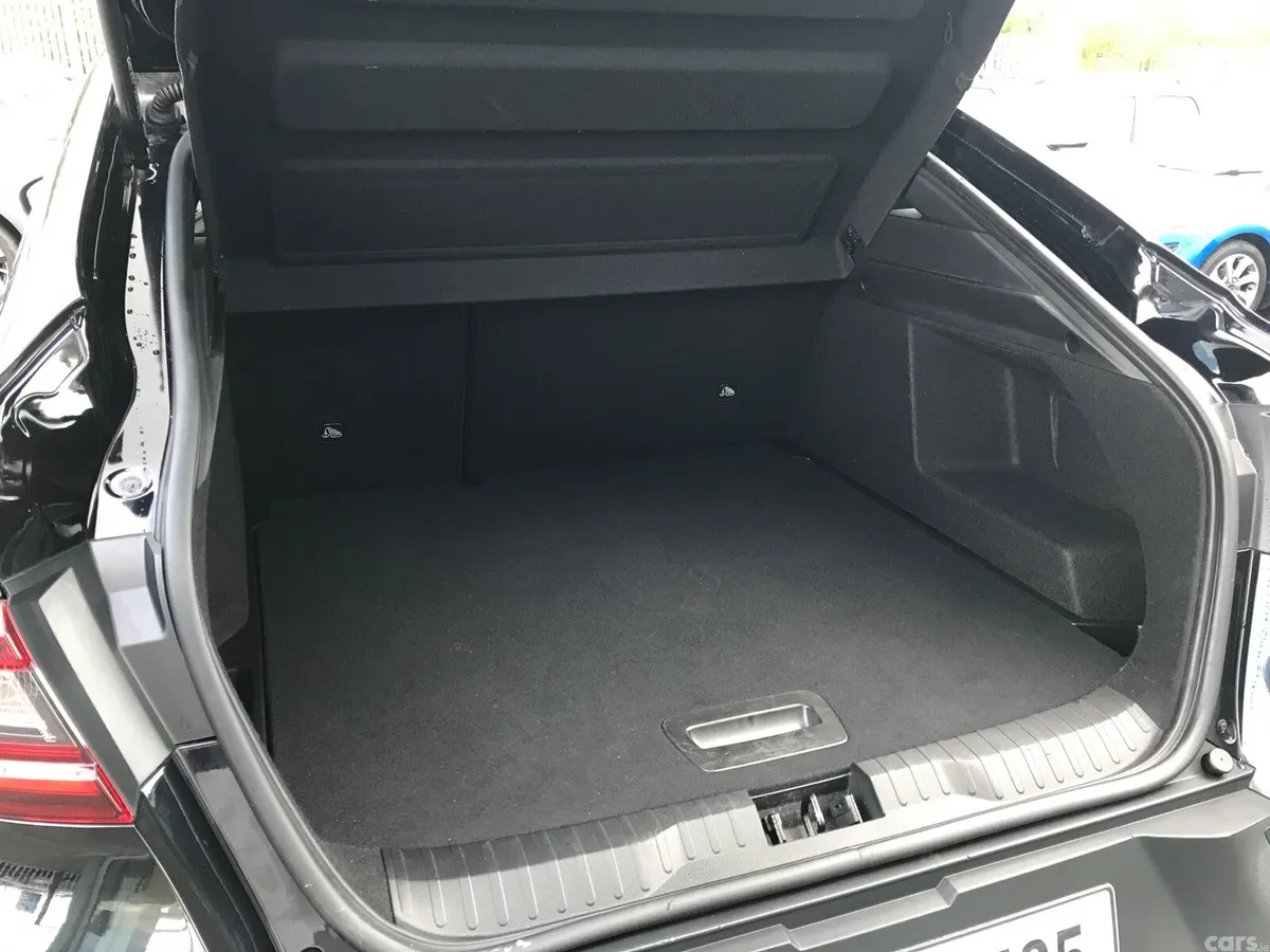 Renault Arkana Hatchback, Petrol, 2023, Black