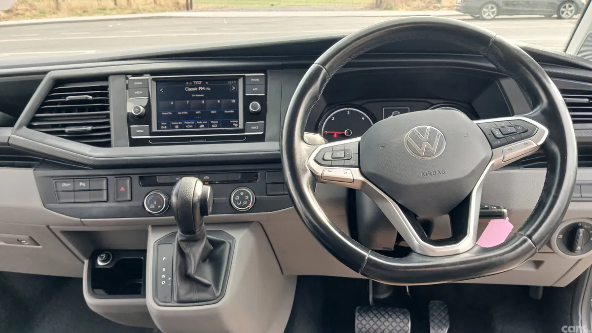Volkswagen Transporter MPV, Diesel, 2021, Grey