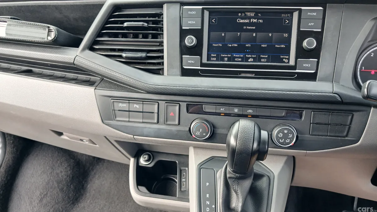 Volkswagen Transporter MPV, Diesel, 2021, Grey