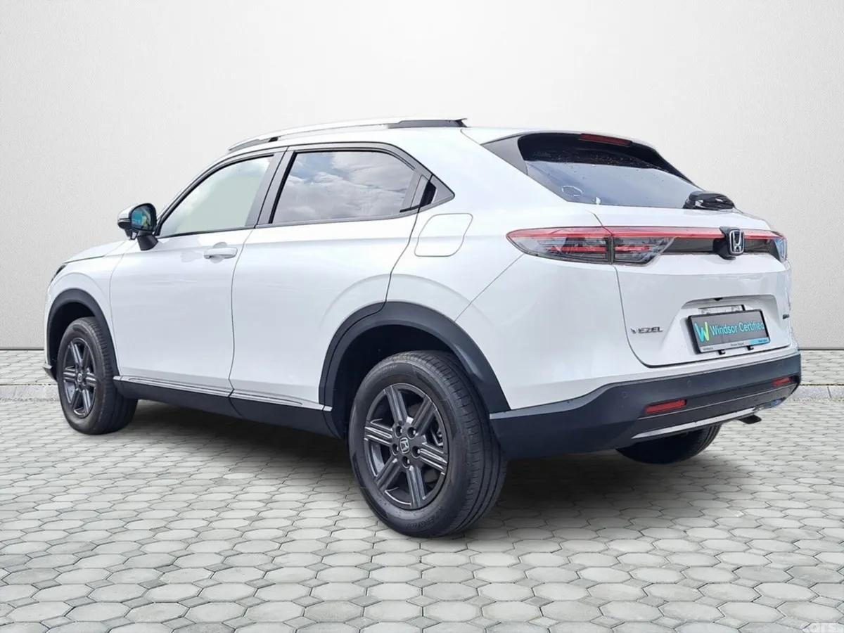 Honda Vezel SUV, Petrol Hybrid, 2024, White