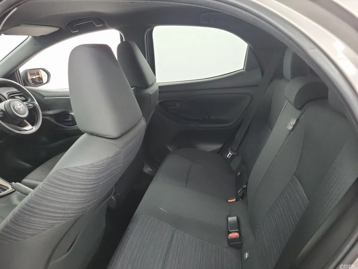 Toyota Yaris Hatchback, Petrol Hybrid, 2023, Brown