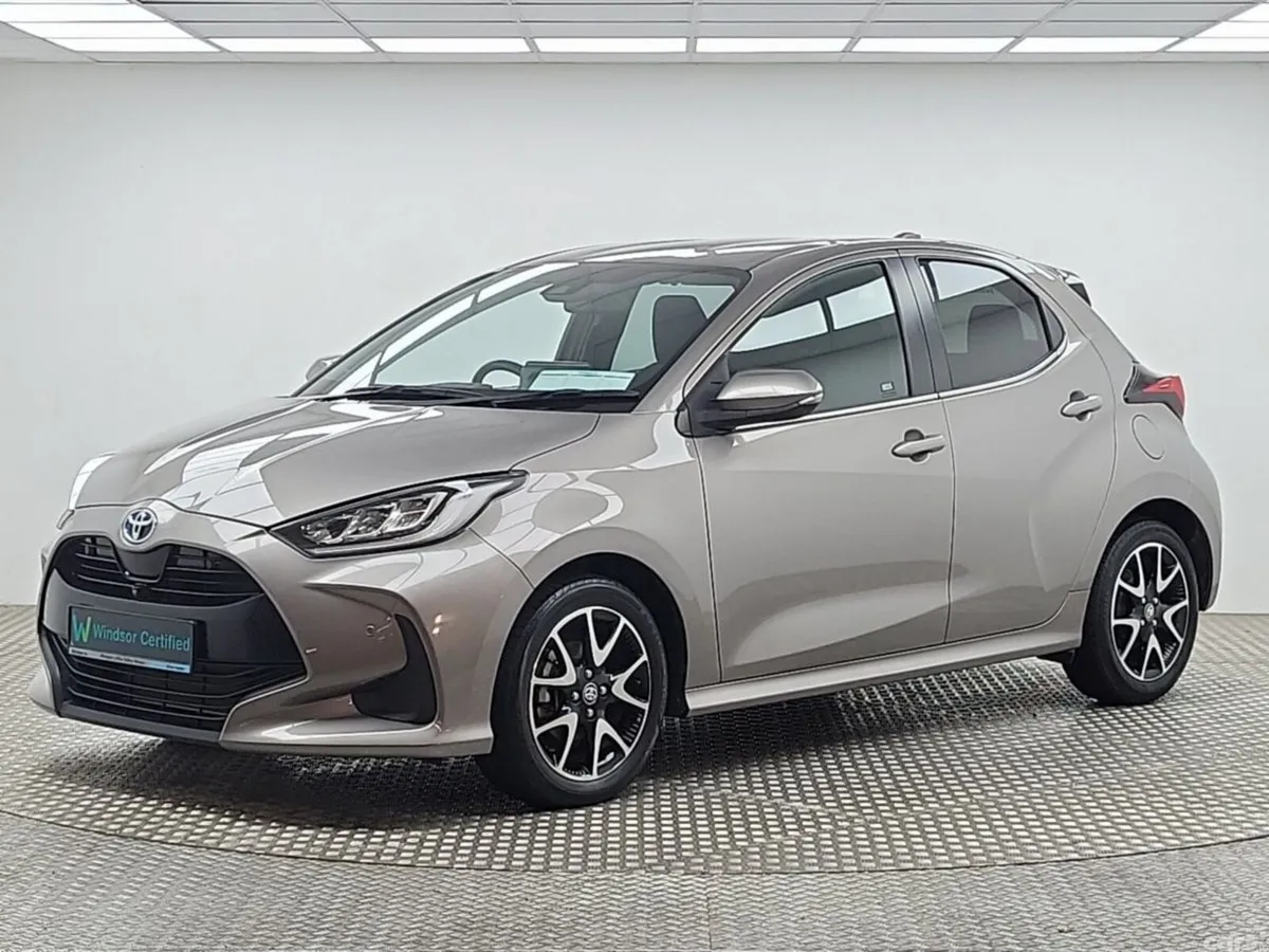 Toyota Yaris Hatchback, Petrol Hybrid, 2023, Brown