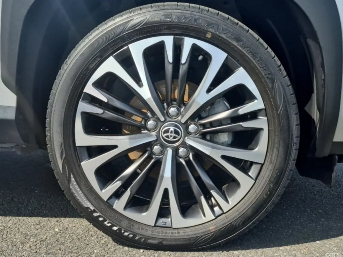 Toyota Yaris Cross SUV, Petrol Hybrid, 2021, Silver