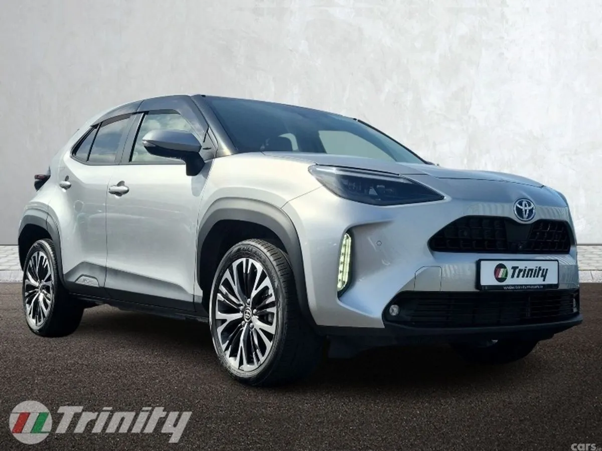 Toyota Yaris Cross SUV, Petrol Hybrid, 2021, Silver