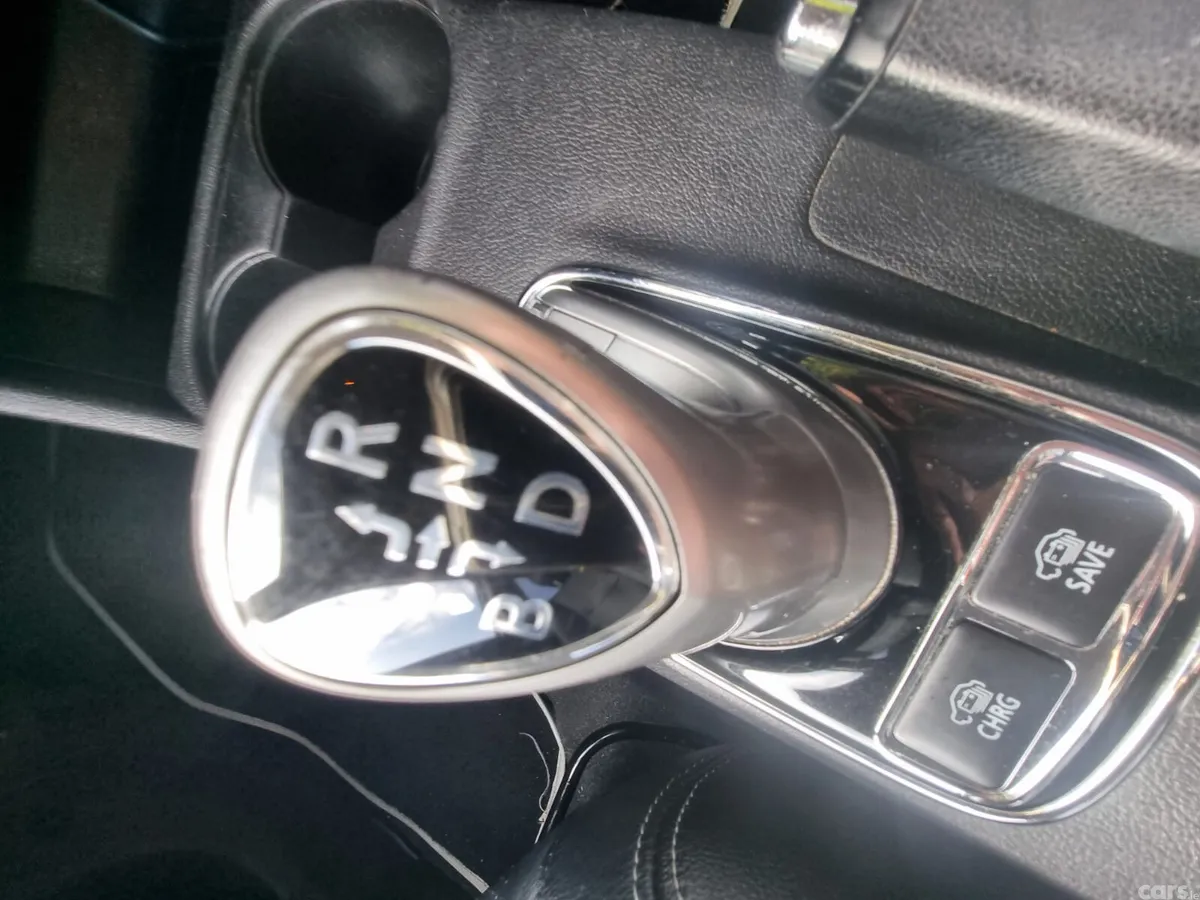 Mitsubishi Outlander SUV, Petrol Plug-in Hybrid, 2015, White