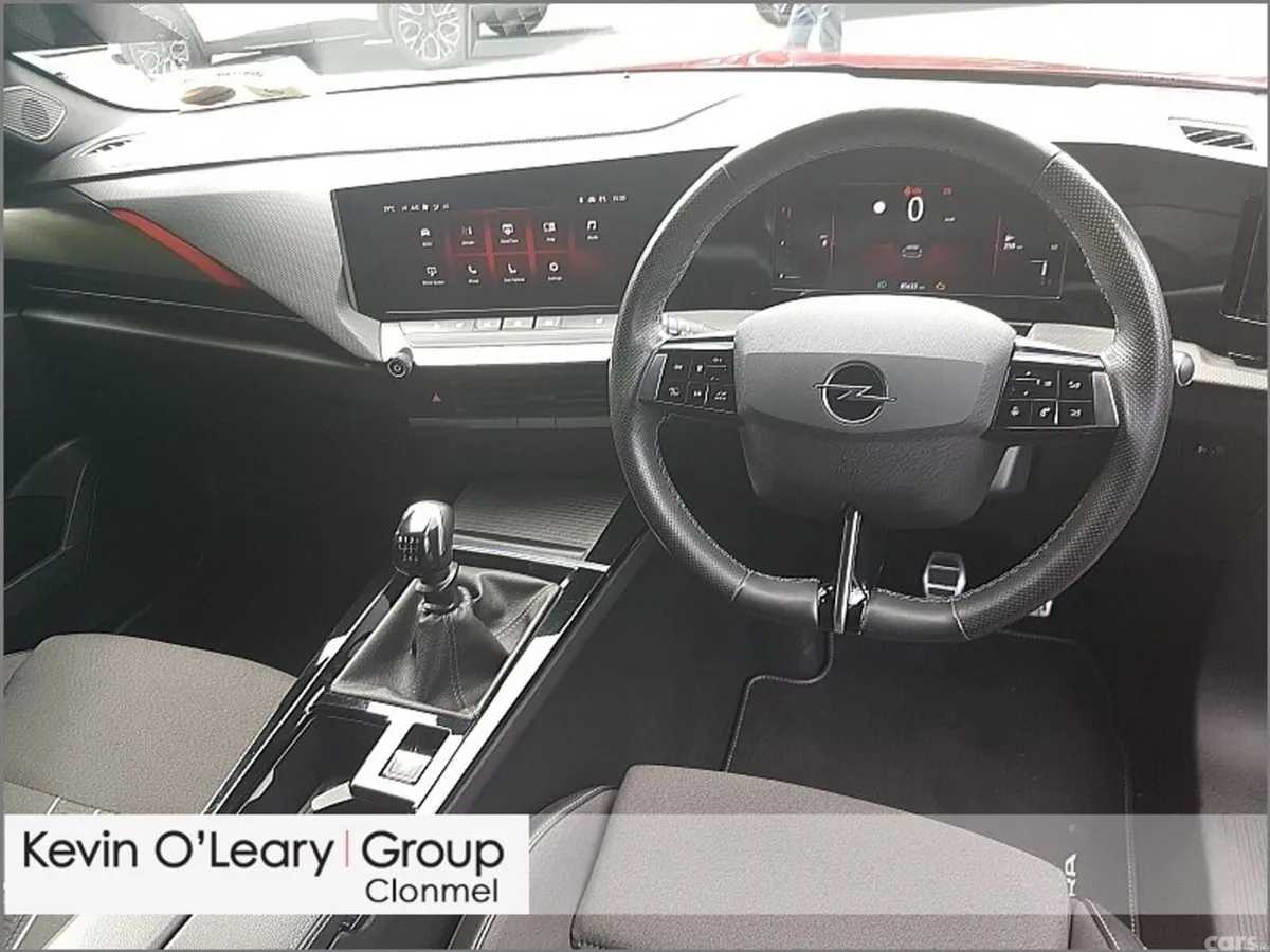 Opel Astra Hatchback, Petrol, 2022, Red